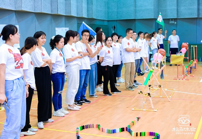 同宜醫(yī)藥“同心同德共創(chuàng)未來(lái)，宜舉成名逐鹿天下”團(tuán)建活動(dòng)