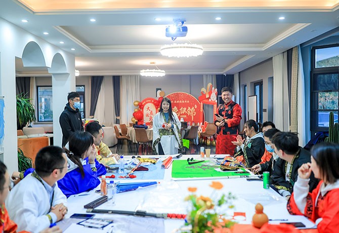 晶隆·晶順“直面變局，戳力兔破”主題年會