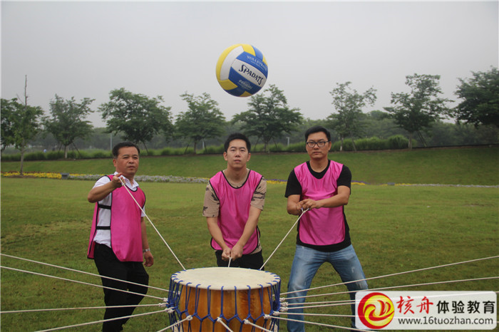 2019伊頓“研陣以待  獨樹伊幟”主題戶外拓展活動現場圖文報道